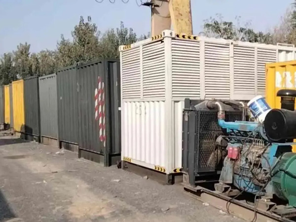 庆元200KW柴油发电机机组每小时油耗是多少?